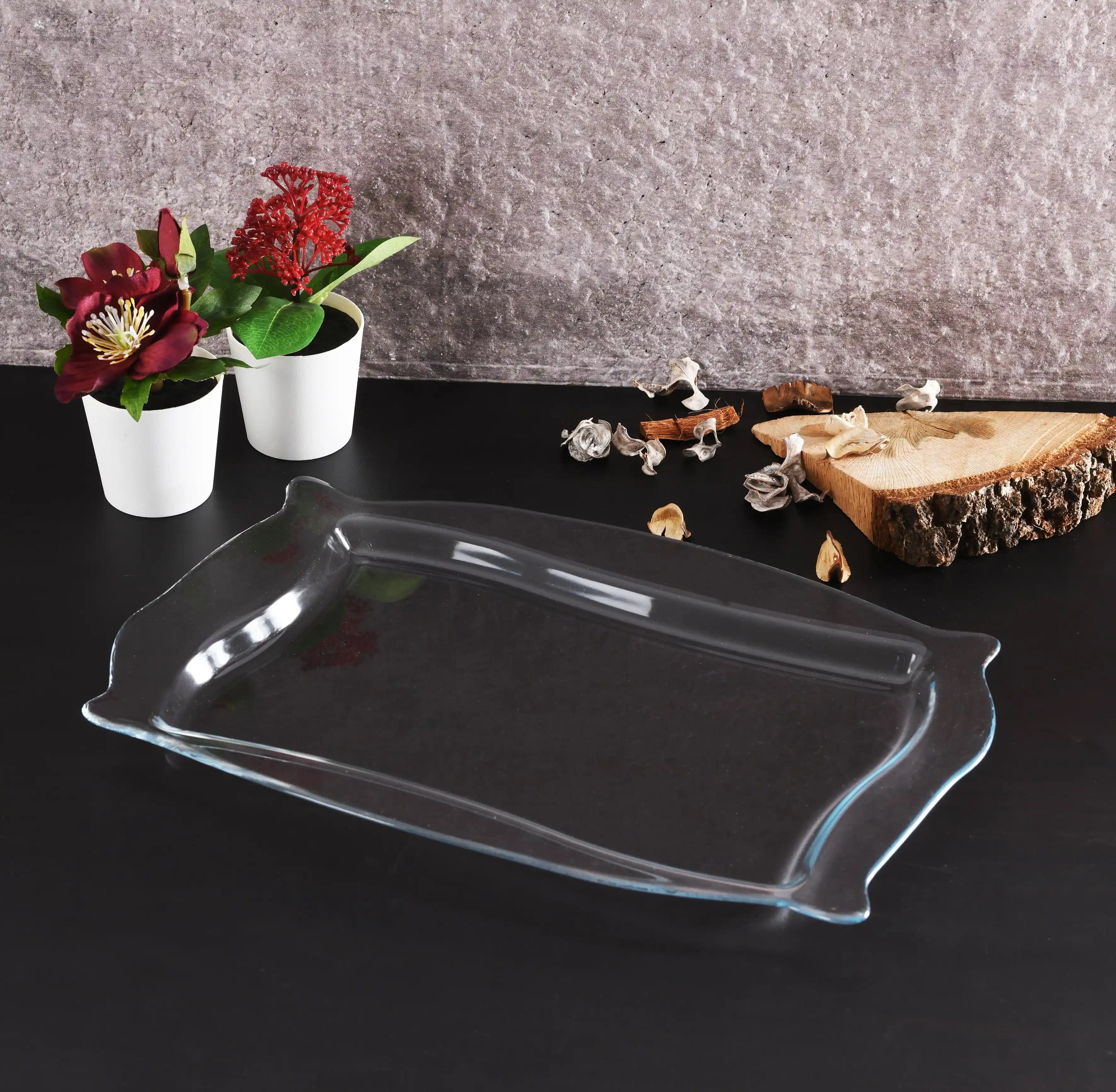 Paşabahçe Tepsi: Estetik ve İşlevselliği Bir Arada Sunan Dekoratif Cam Ürünleri