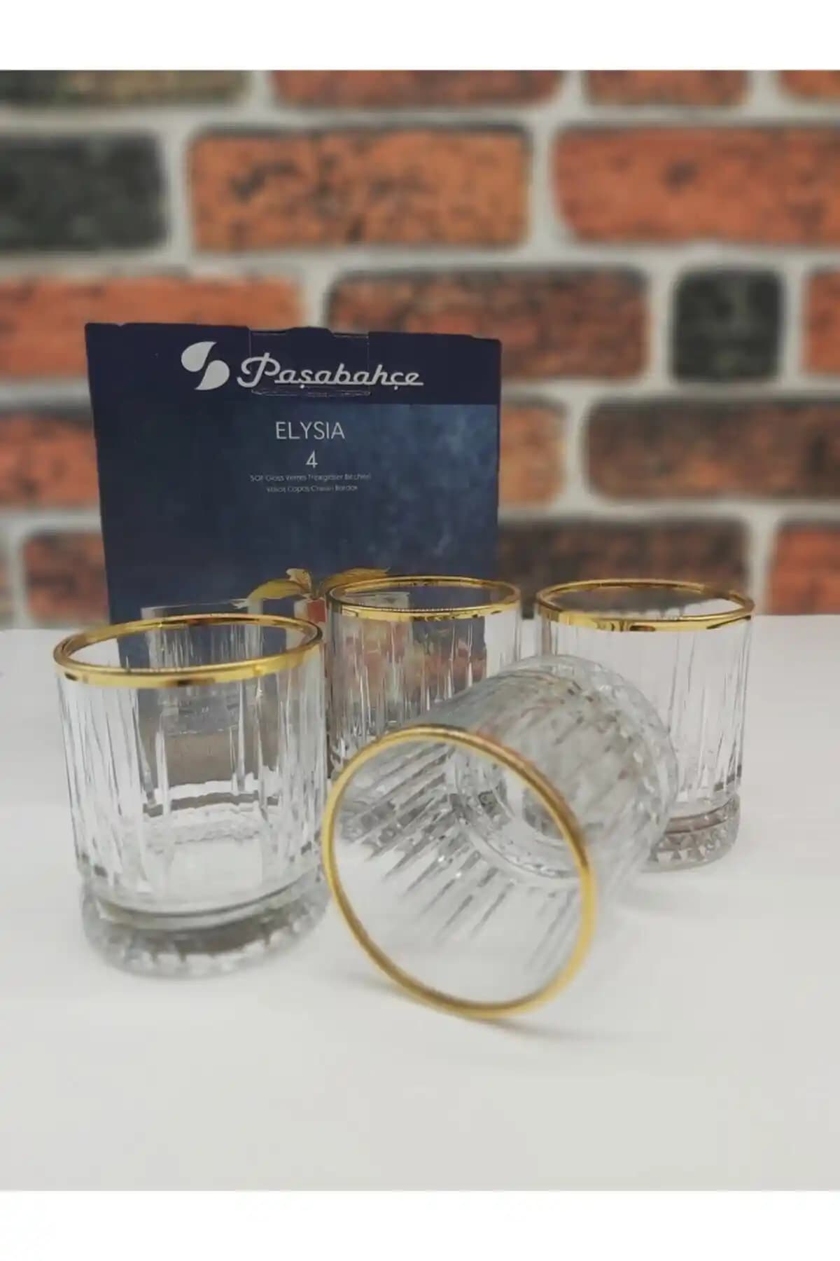 Paşabahçe Yalızlı Su Bardağı Modelleri ve Dekorasyonda Kullanım İpuçları