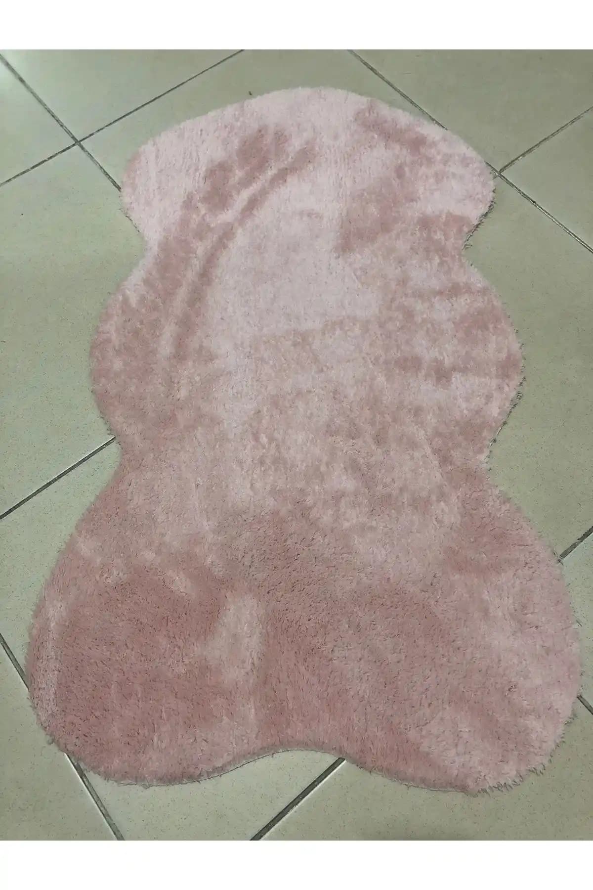 Peluş Halı ile Ev Dekorasyonunu Yenilemenin Yolları ve Avantajları