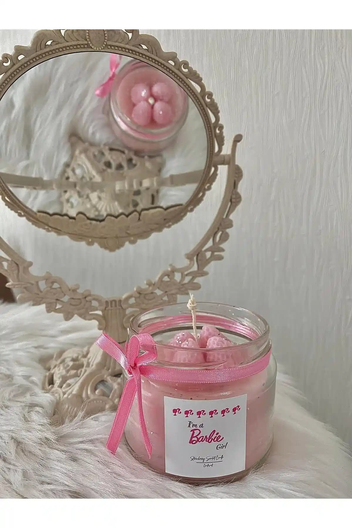 Pembe Mum ile Dekorasyonda Zarafet ve Sıcaklık Yaratmanın Yolları