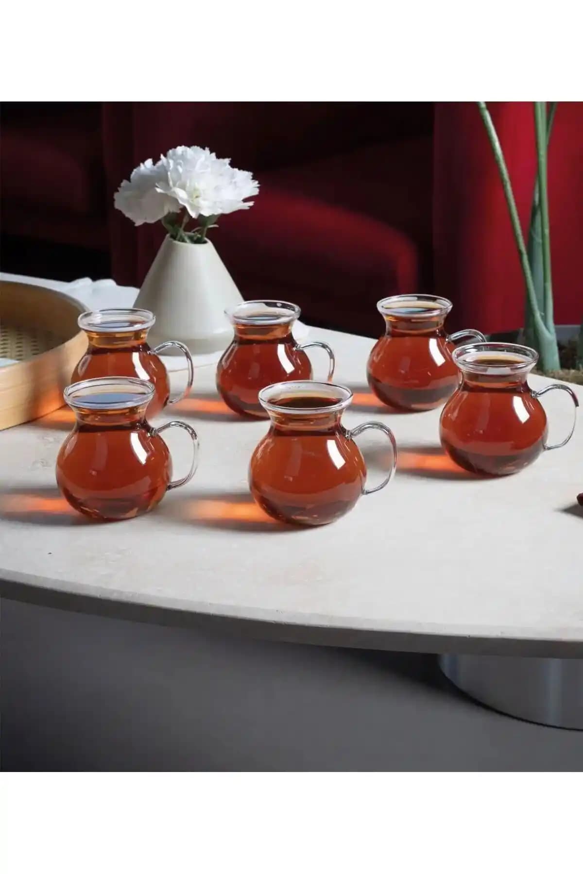 Refikanın Çay Bardağı: Türk Dekorasyonunda Zarif ve Modern Bir Detay