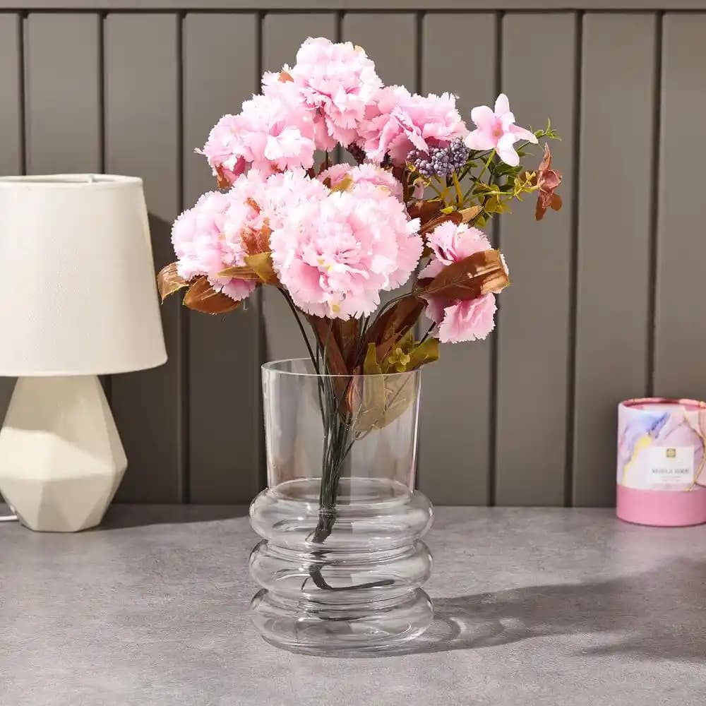 Renkli Cam Vazolar ile Dekorasyonunuza Şıklık ve Canlılık Katın