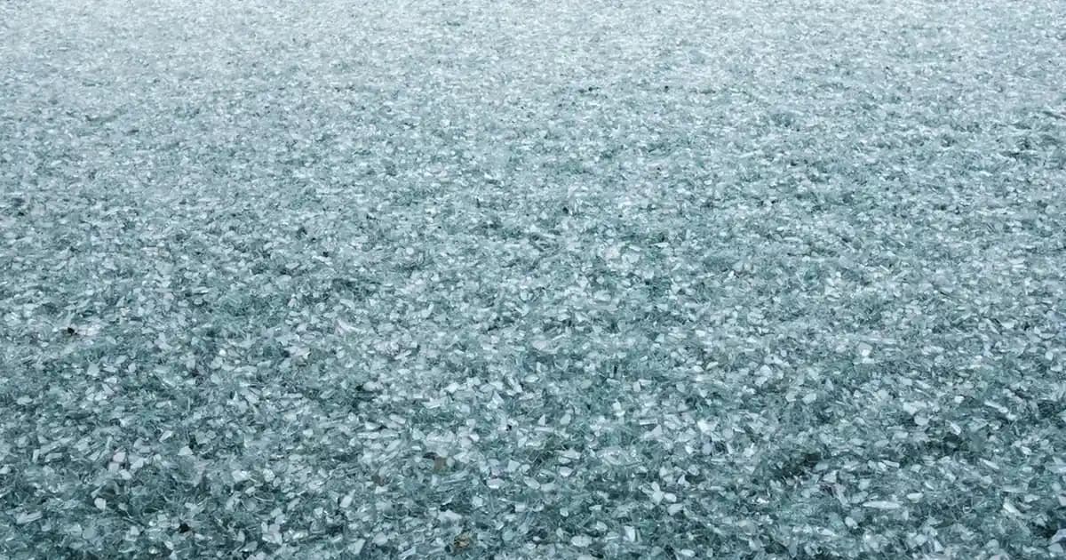 Şık Vazolar ile Dekorasyonda Zarafeti Yaratıcı ve Modern Dokunuşlar