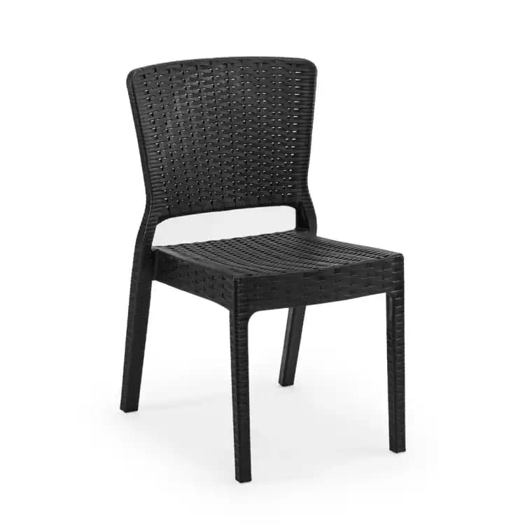 Siyah Rattan Sandalye ile Modern ve Şık Dekorasyon Çözümleri