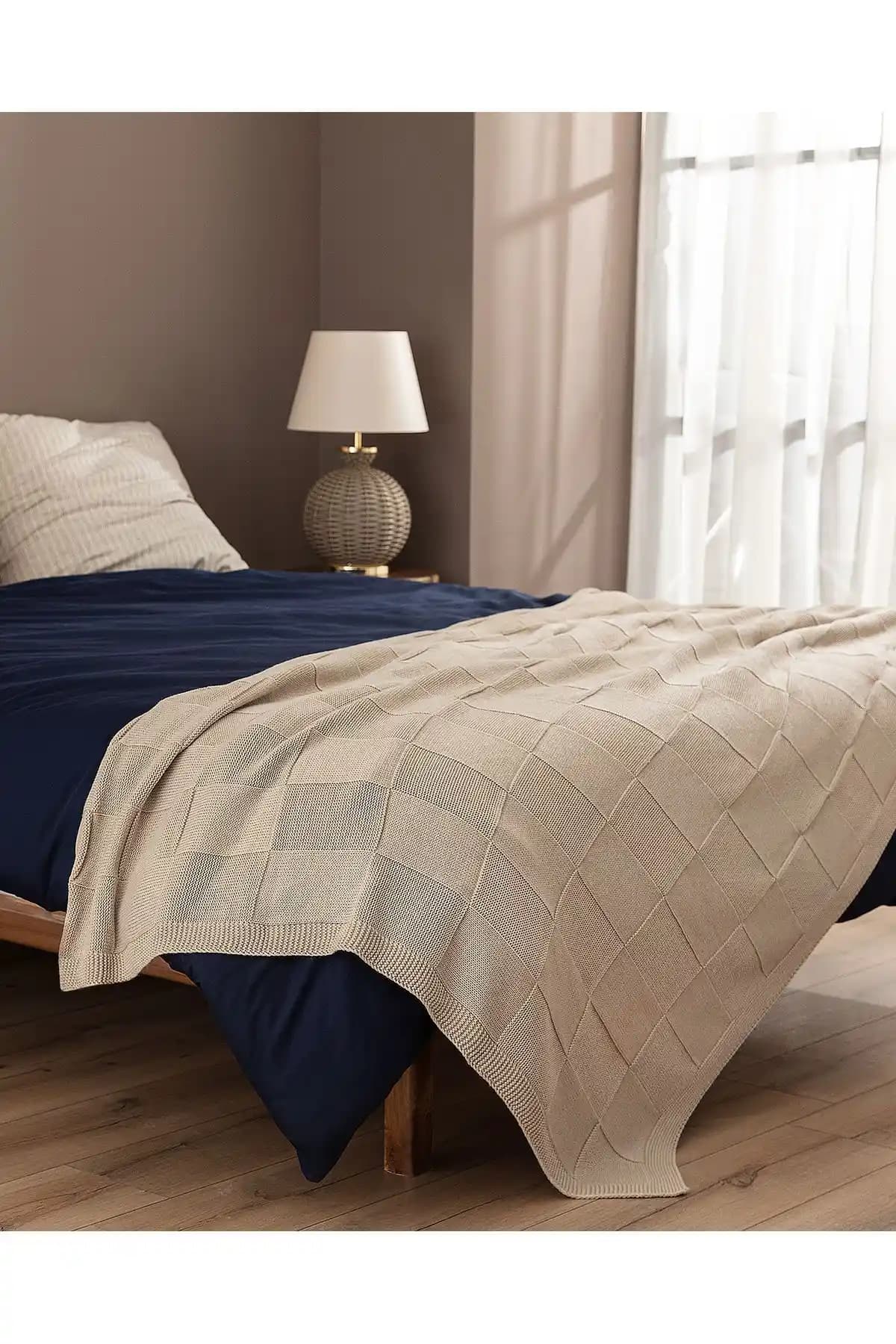 Tek Kişilik Battaniye Modelleri ile Ev Dekorasyonunuza Şıklık ve Konfor Katın