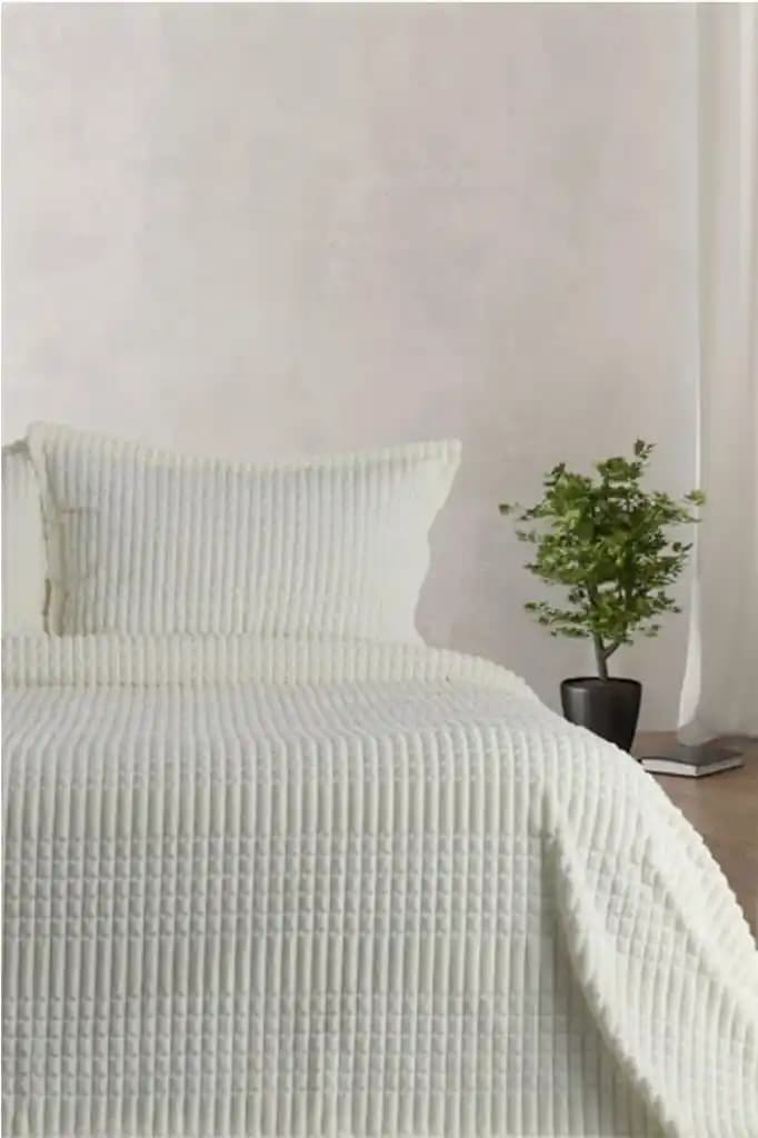 Tek Kişilik Merinos Battaniye Fiyatları ve Dekorasyonda Sıcaklık Sağlayan Seçenekler