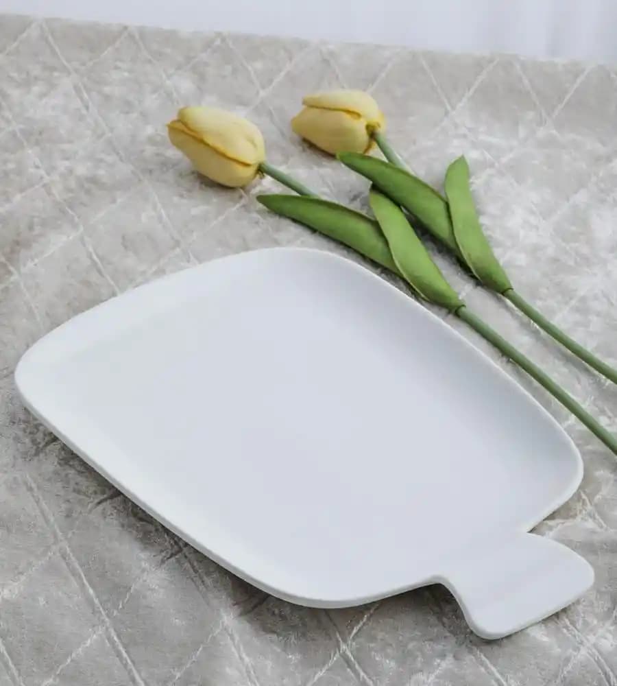 Tekli Servis Tabağı ile Sofra Dekorasyonunu Şıklıkla Tamamlayın