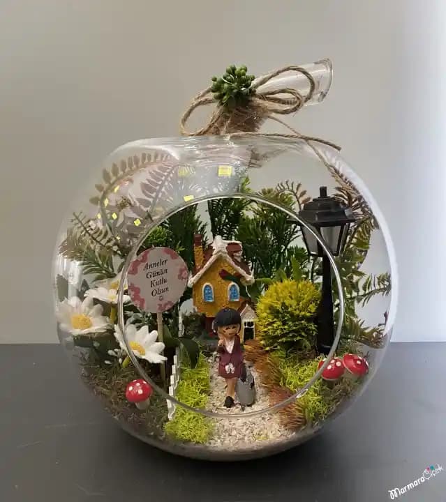 Teraryum Çiçekleriyle Dekorasyonda Modern ve Doğal Bir Dokunuş Yaratın