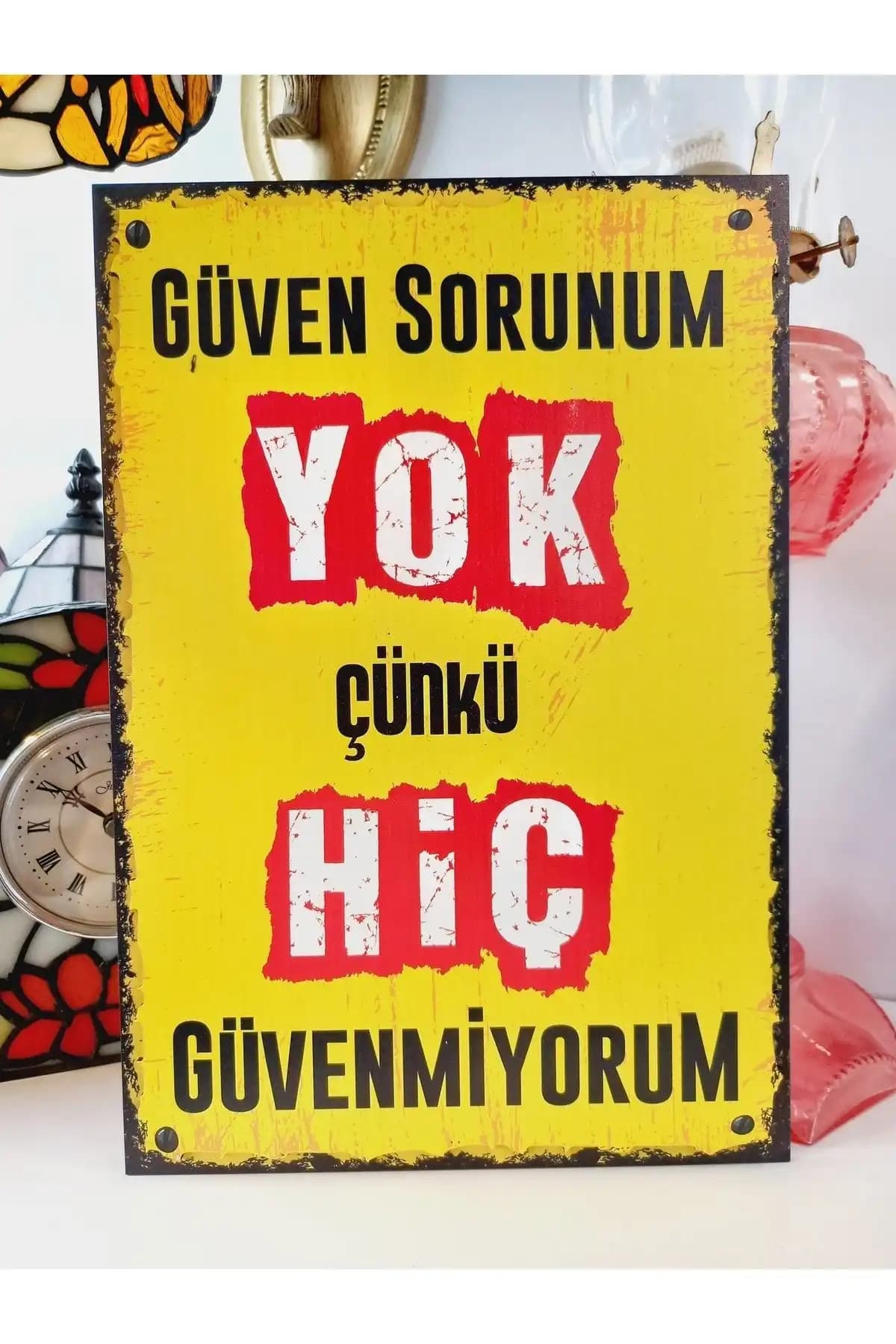 Yazılı Duvar Süsleri ile Dekorasyonda Şıklık ve Kişisel Tarz Yaratma Rehberi