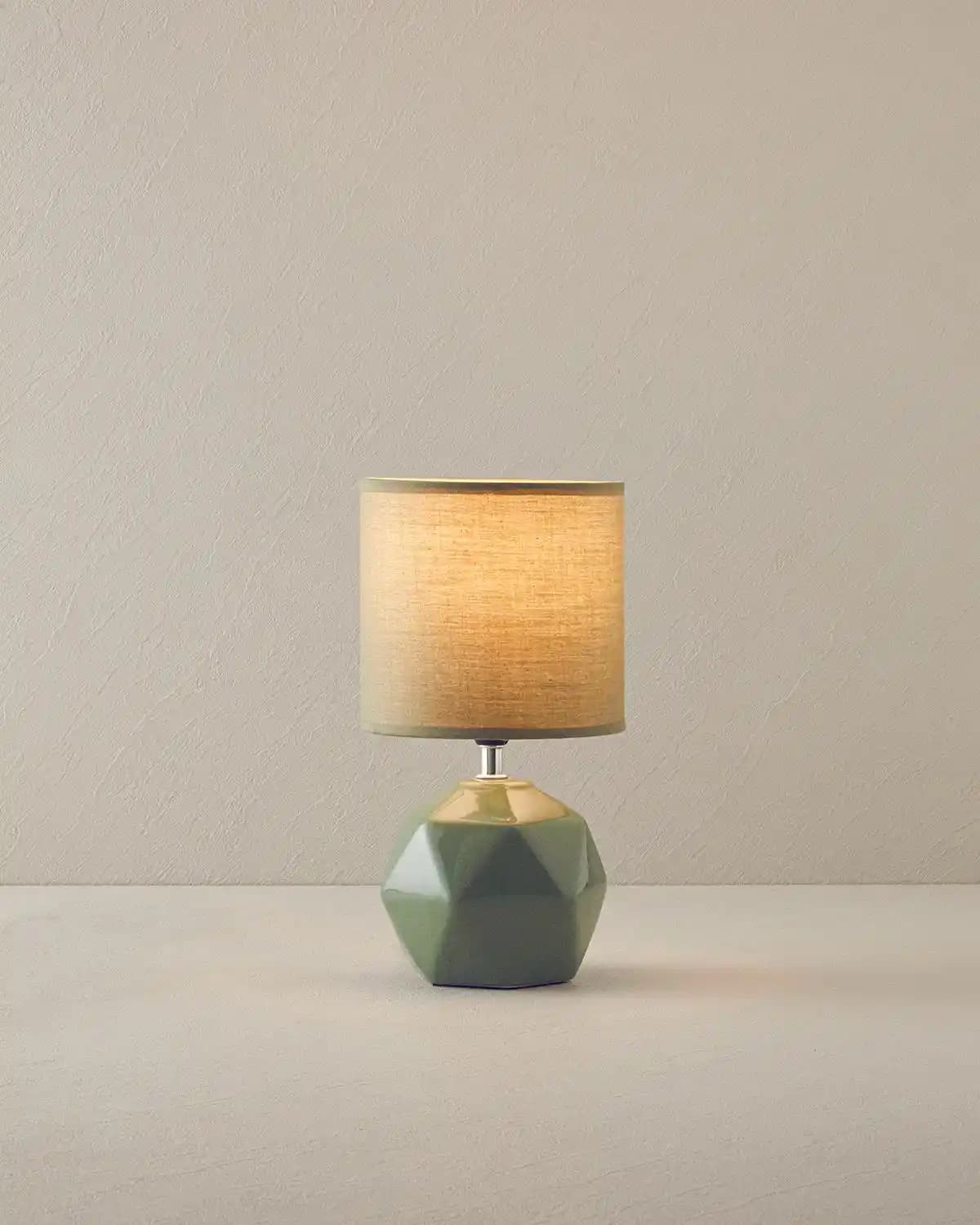 Yeşil Abajurlar ile Dekorasyonunuza Şıklık ve Doğal Bir Dokunuş Katın