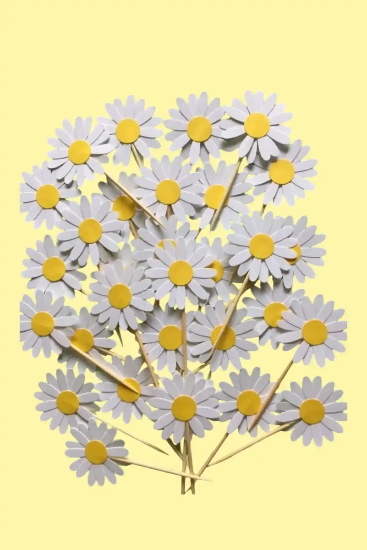 Damlakidsmoda Papatya Kürdanı: Estetik ve Fonksiyonellik ile Pasta Süsleme Aracı