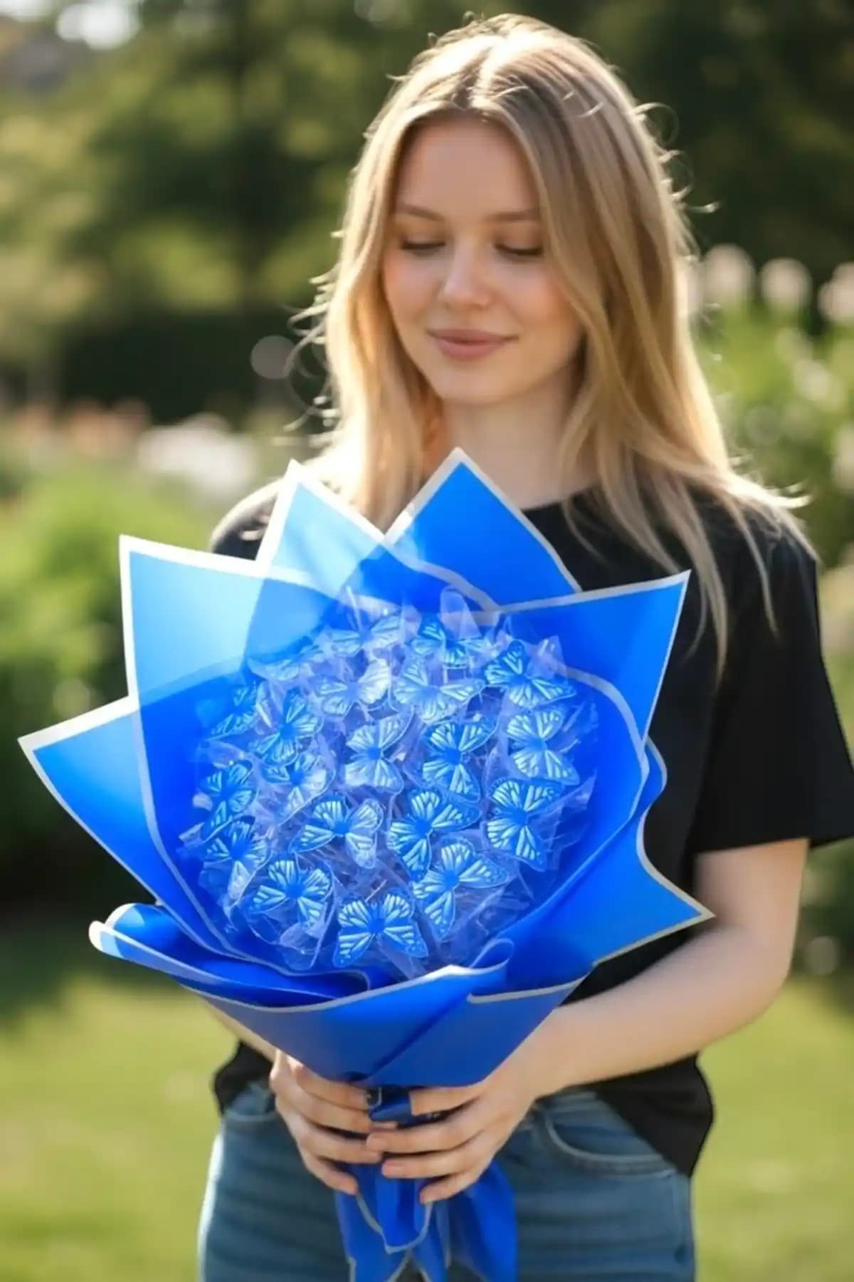 Exzone Mavi Led Işıklı Lacivert Kelebek Buketi Ev Dekorasyonunda Şık ve Enerjik Bir Seçenek