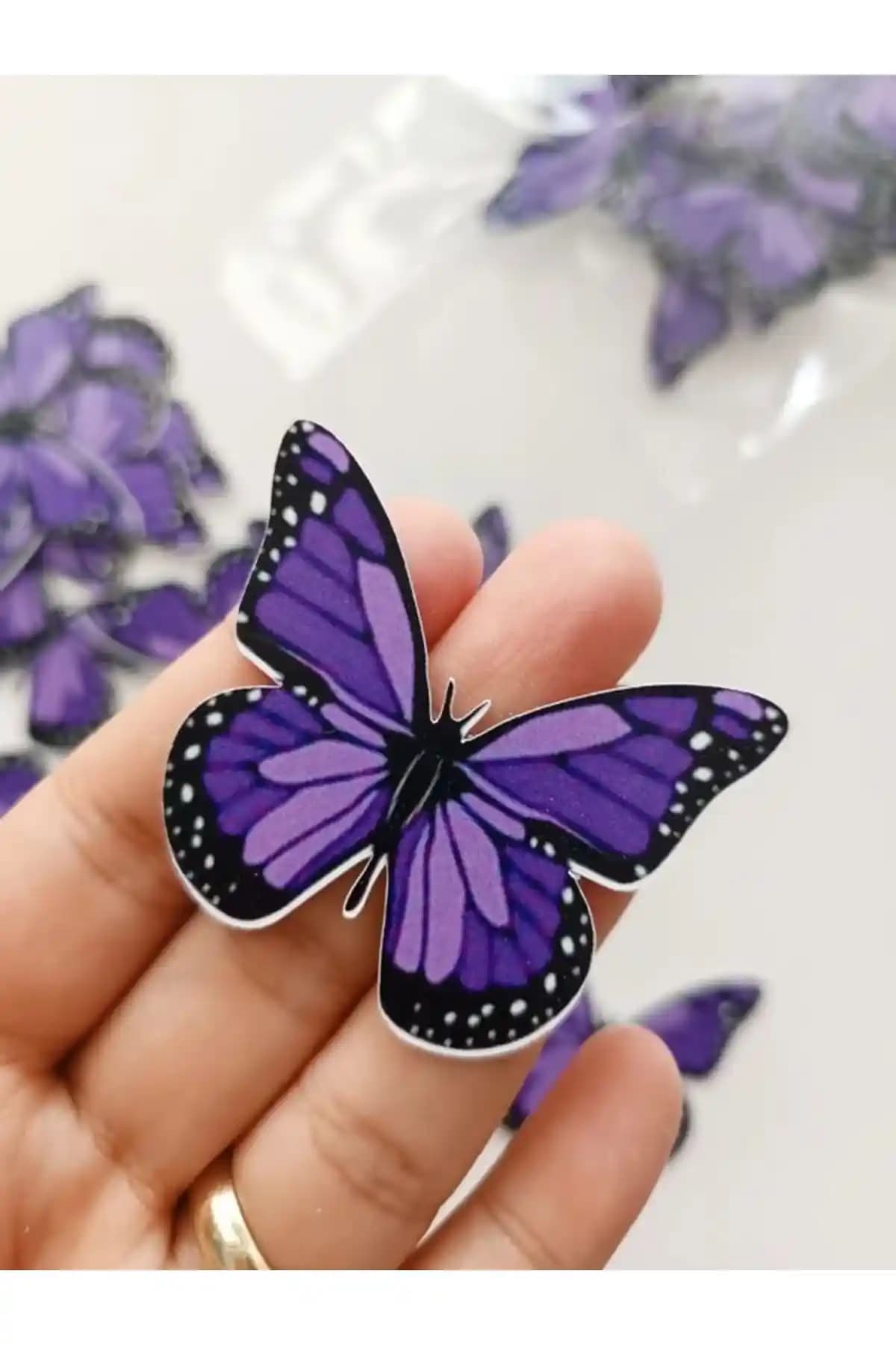 EyER Shoping Kelebek Buketi İçin Parlak 220gr Mor Fotoğraf Kağıdı - Dayanıklı ve Canlı Baskı Malzemesi