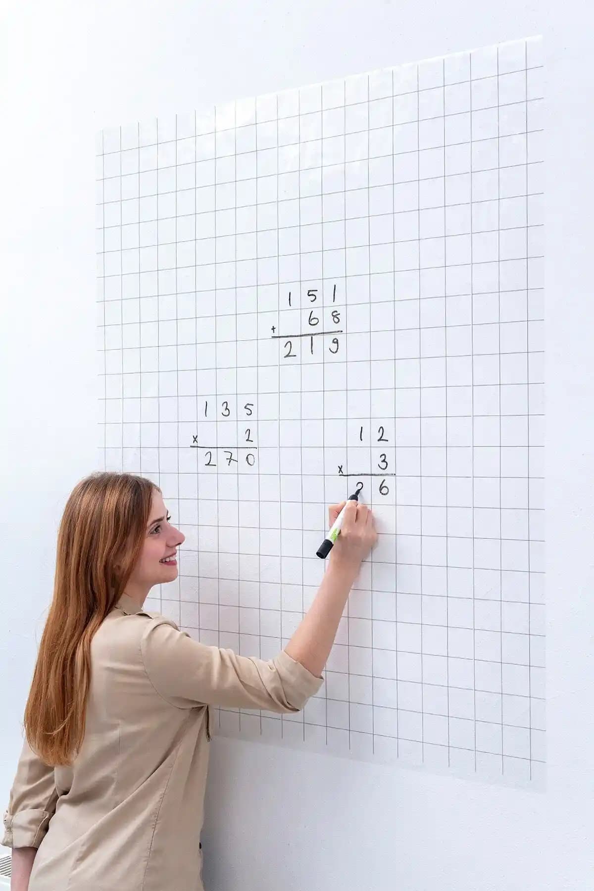 Farklı Bi Kağıt Akıllı Yazı Tahtası: Pratik ve Yenilikçi Çözüm Özellikleri ve Kullanım Alanları