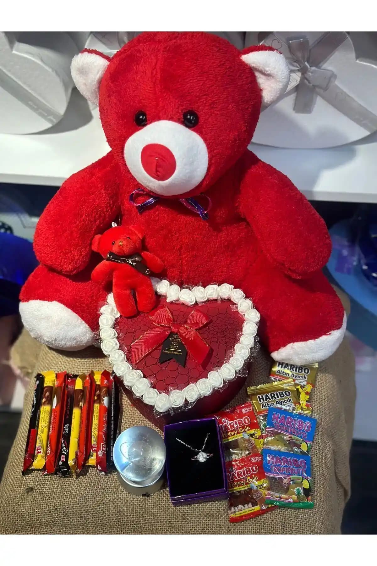 PİNK SHAKE Kırmızı Peluş Ayıcık Hediye Seti Yılbaşı ve Özel Günler İçin Dekoratif Seçenekler