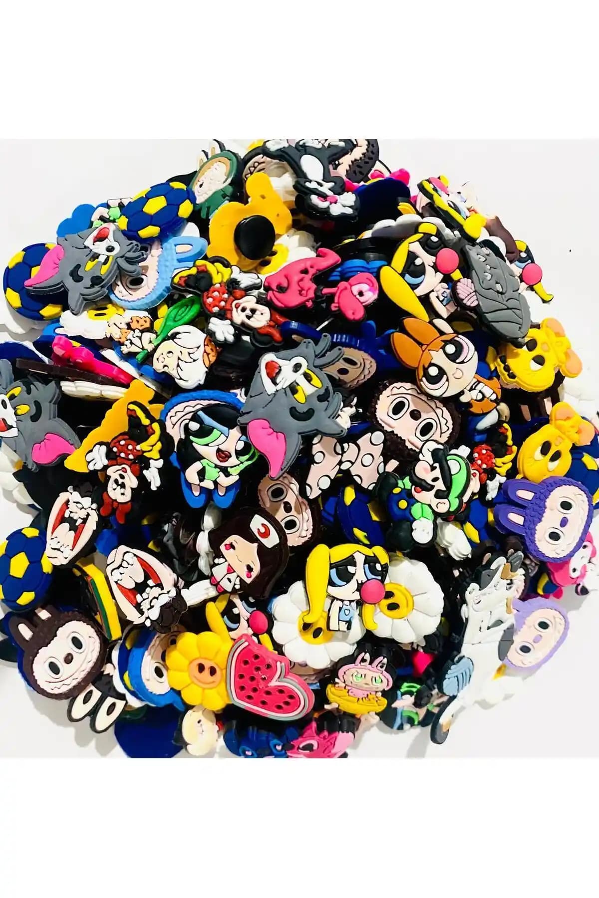 Senfoni Jibbitz Cross Terlik Süsü: Renkli ve Eğlenceli Aksesuarlar ile Kişisel Tarzınızı Yaratın