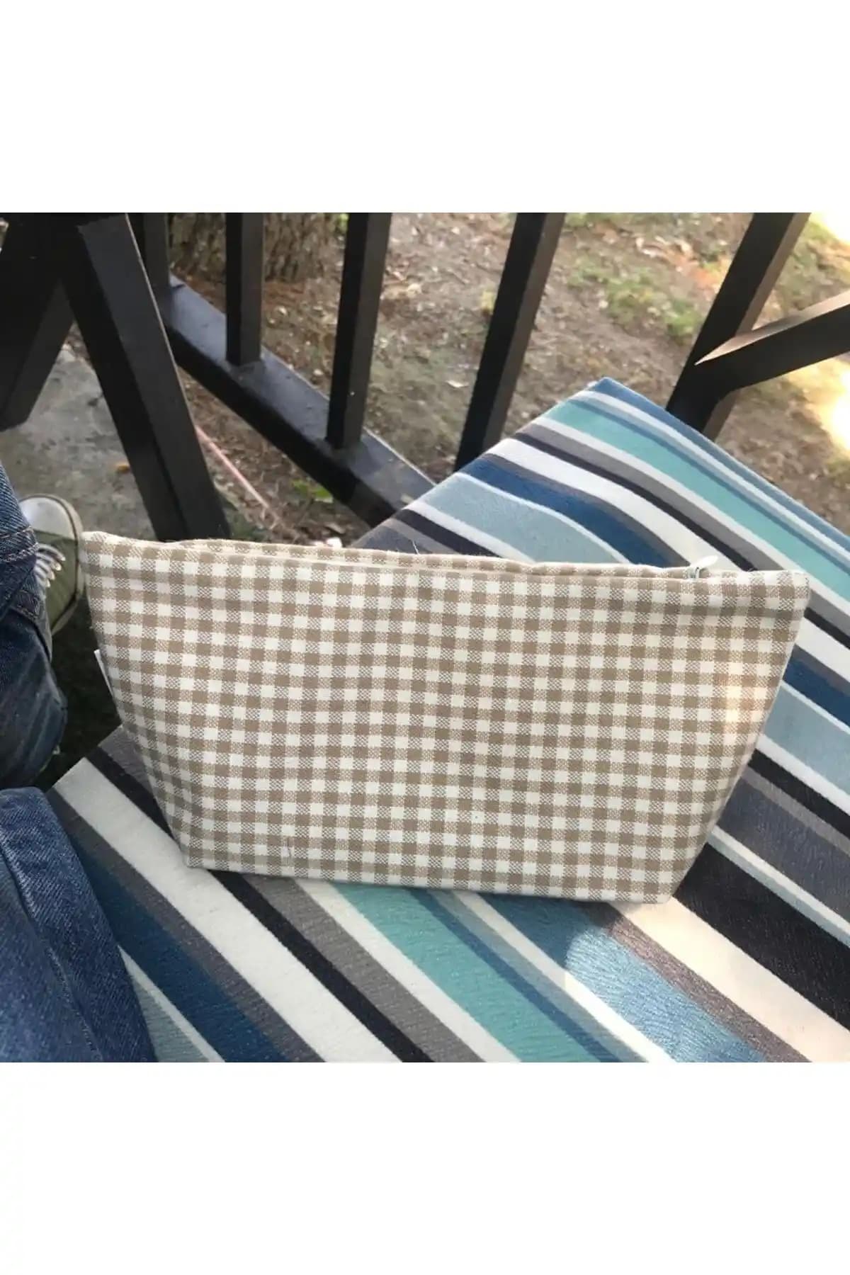 Sumicorn Bej Pötikareli Fermuarlı Çok Amaçlı Kalemlik ve Makyaj Çantası