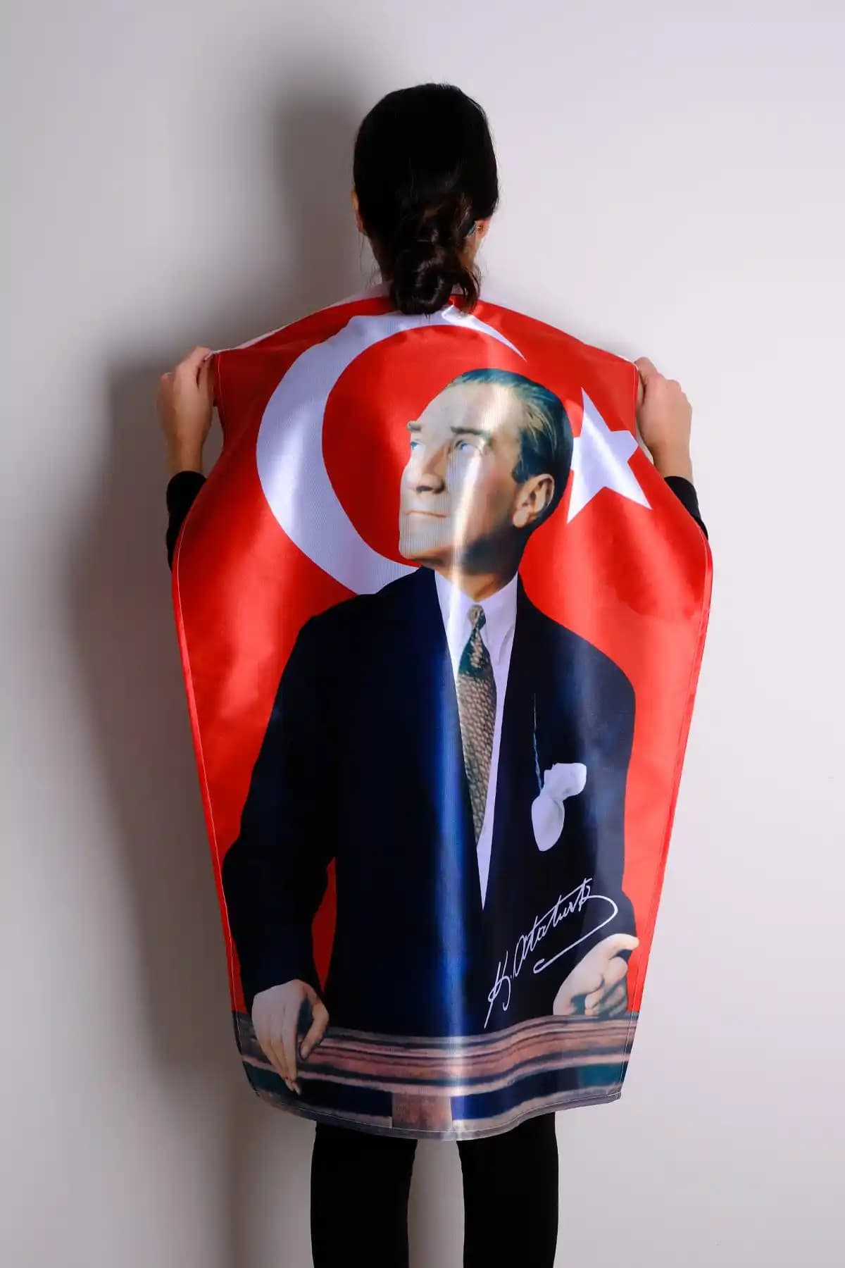 Türk Bayrağı 150x225 cm Atatürk Baskılı Dayanıklı ve Estetik Tasarım