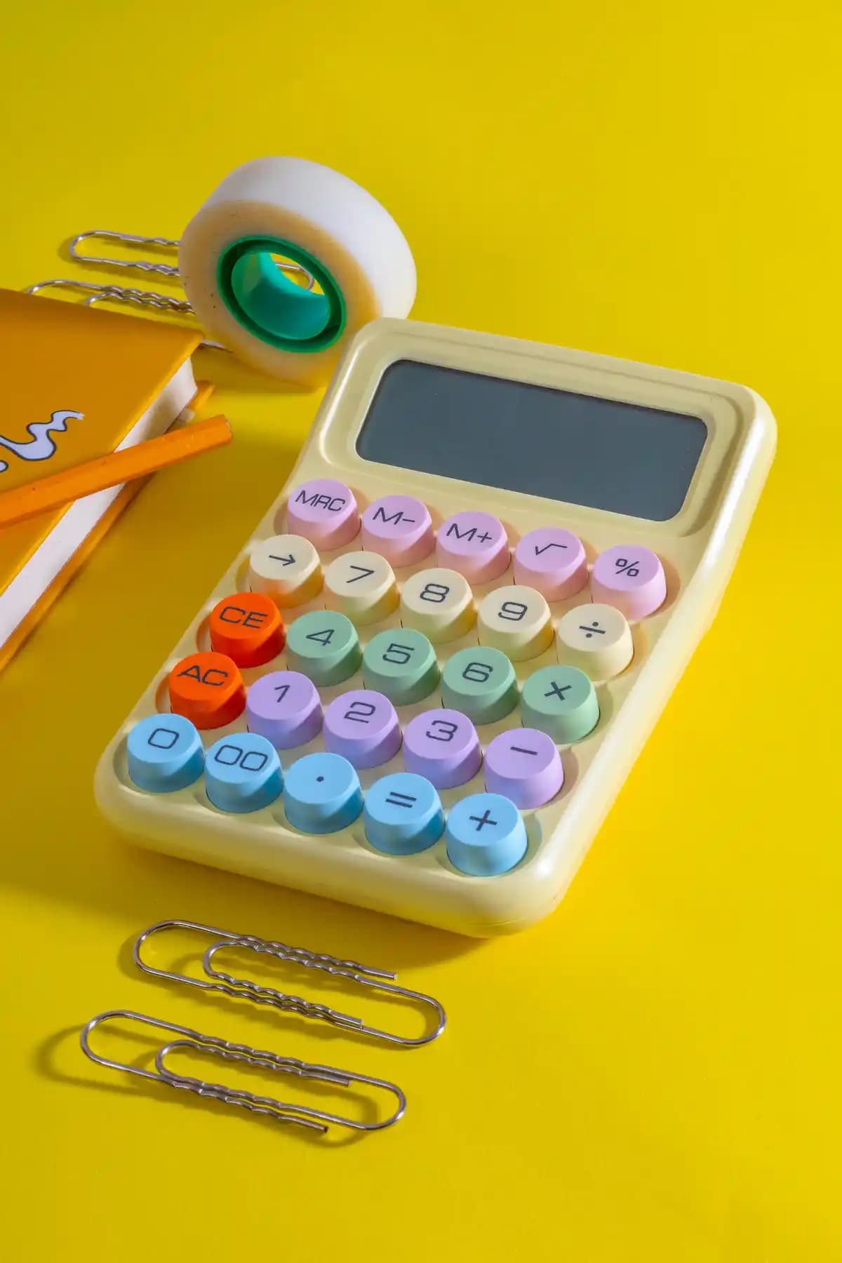 TWOTECH Q6 Renkli Masaüstü Hesap Makinesi Sarı Renkli ve Kullanıcı Dostu Tasarım