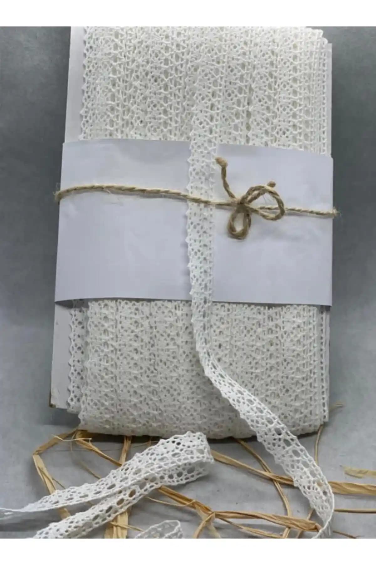 Uğurlu Pamuk Kopanaki Dantel 10 Metre: Yüksek Kalite ve Estetik Bir Dekorasyon Ürünü