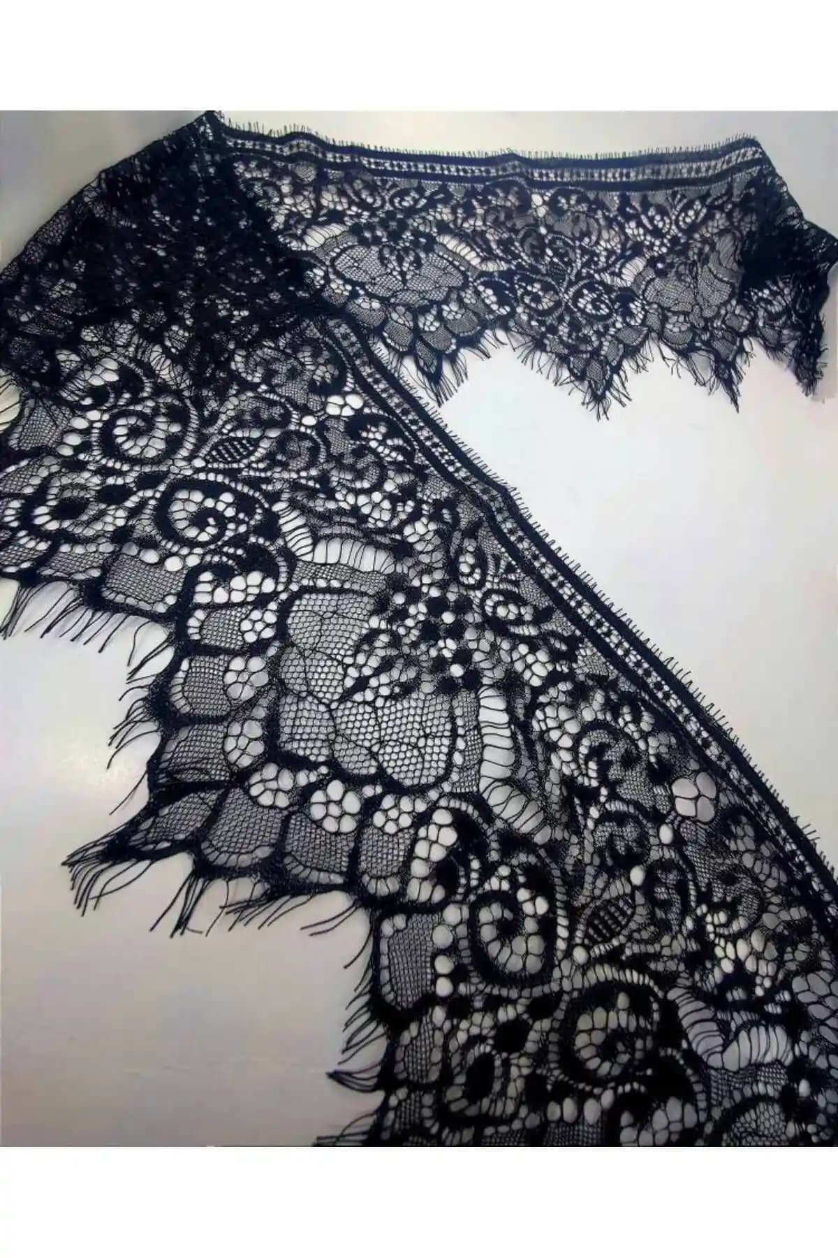 FASHİON DANTEL Sakallı Dantel ile Şıklık ve Fonksiyonelliği Bir Arada Yaratın