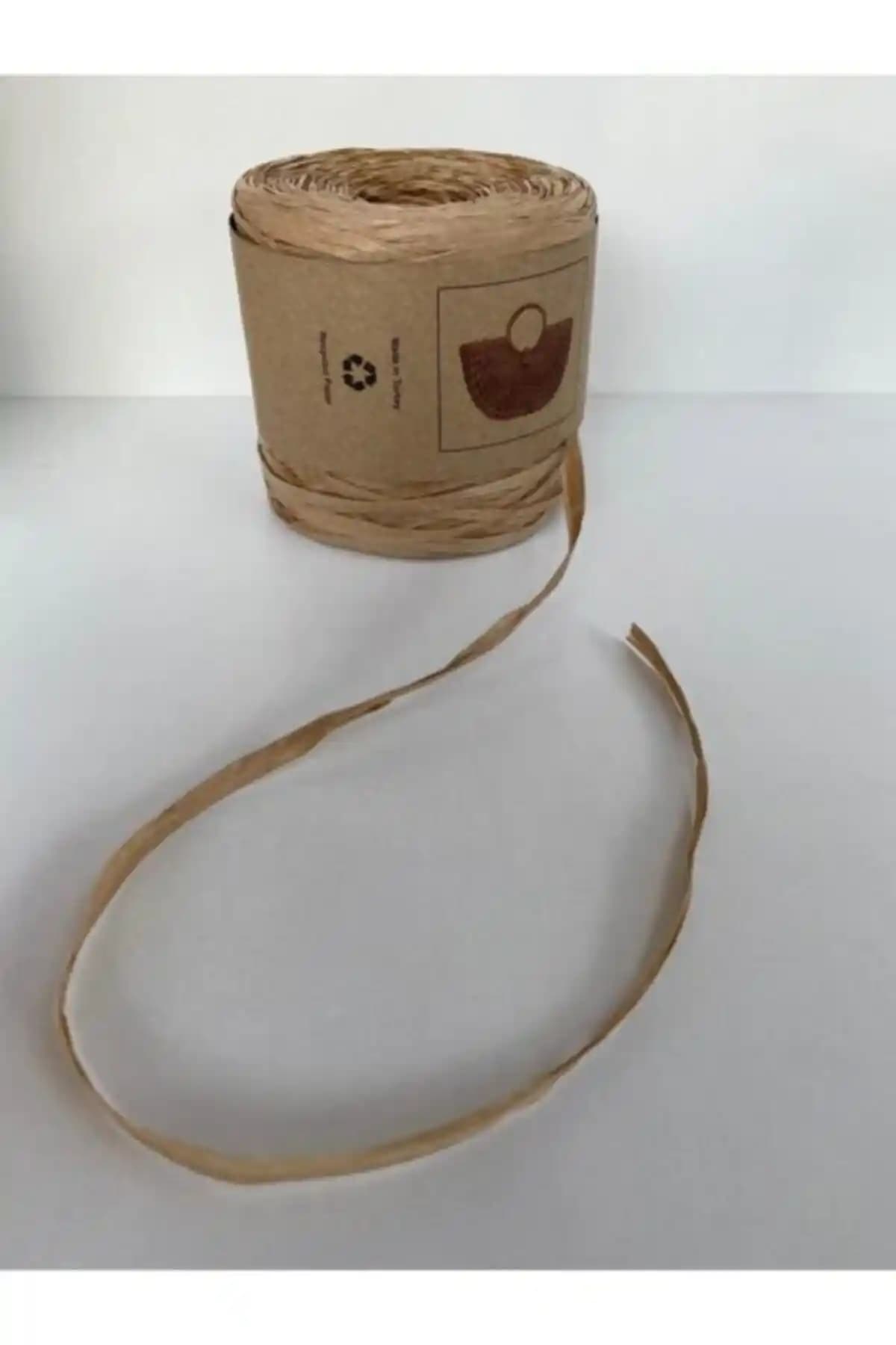 Genel Markalar Raffia 250 Gram Rafya İplik: Çok Yönlü ve Doğal Dekorasyon Malzemesi