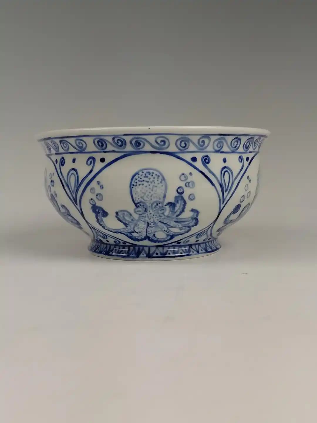 Jason'ın Ahtapot Kasesinde Seramikte El Boyaması ve Alt Sırlama Teknikleri