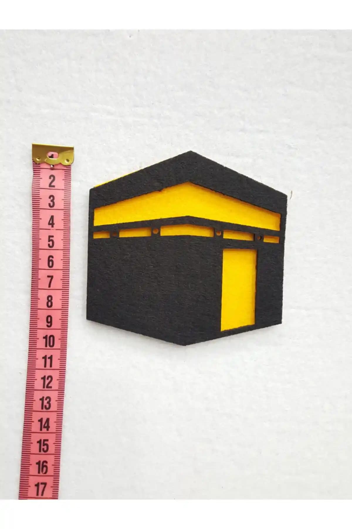 Keçe Kabe Figürü: Geleneksel Motiflerle Modern Dekorasyon İçin Şık Bir Seçenek