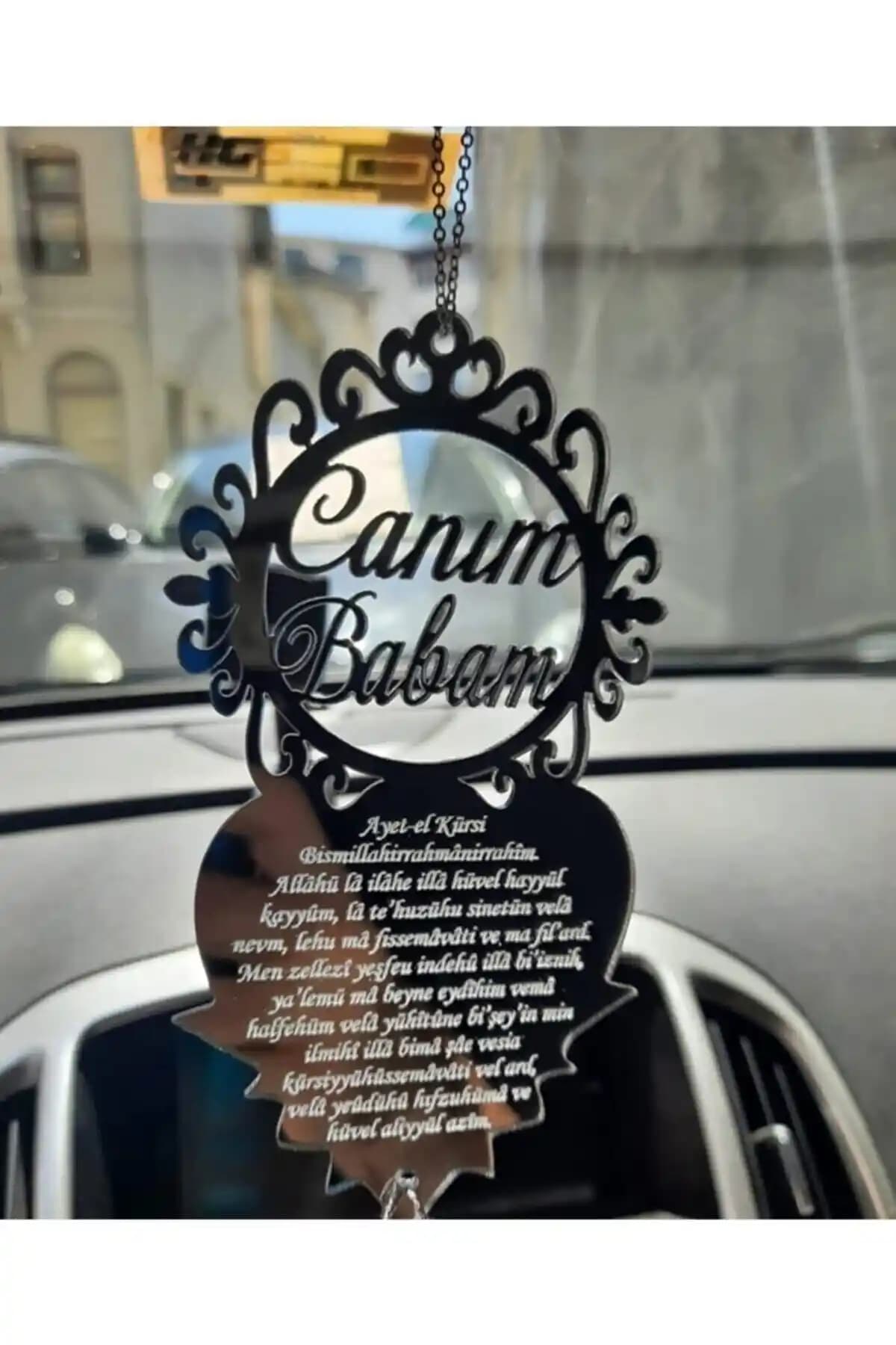 Modern ve Şık Pleksi Dikiz Aynası Süsü ile Aracınıza Kişisel Dokunuş Katın