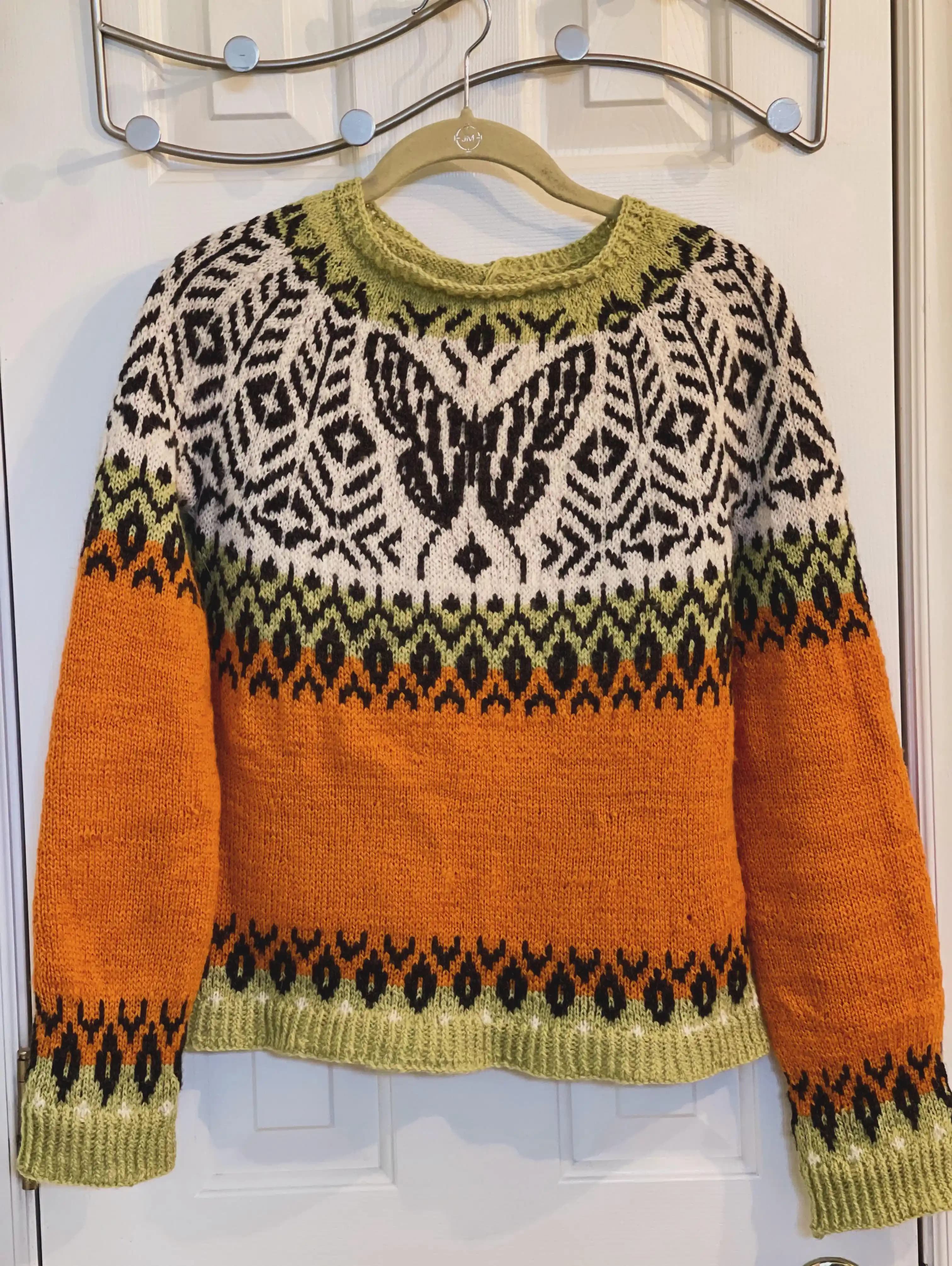 Monarch Renkleriyle Swallowtail Kazak: Tasarım, Teknik ve Örgü Detayları