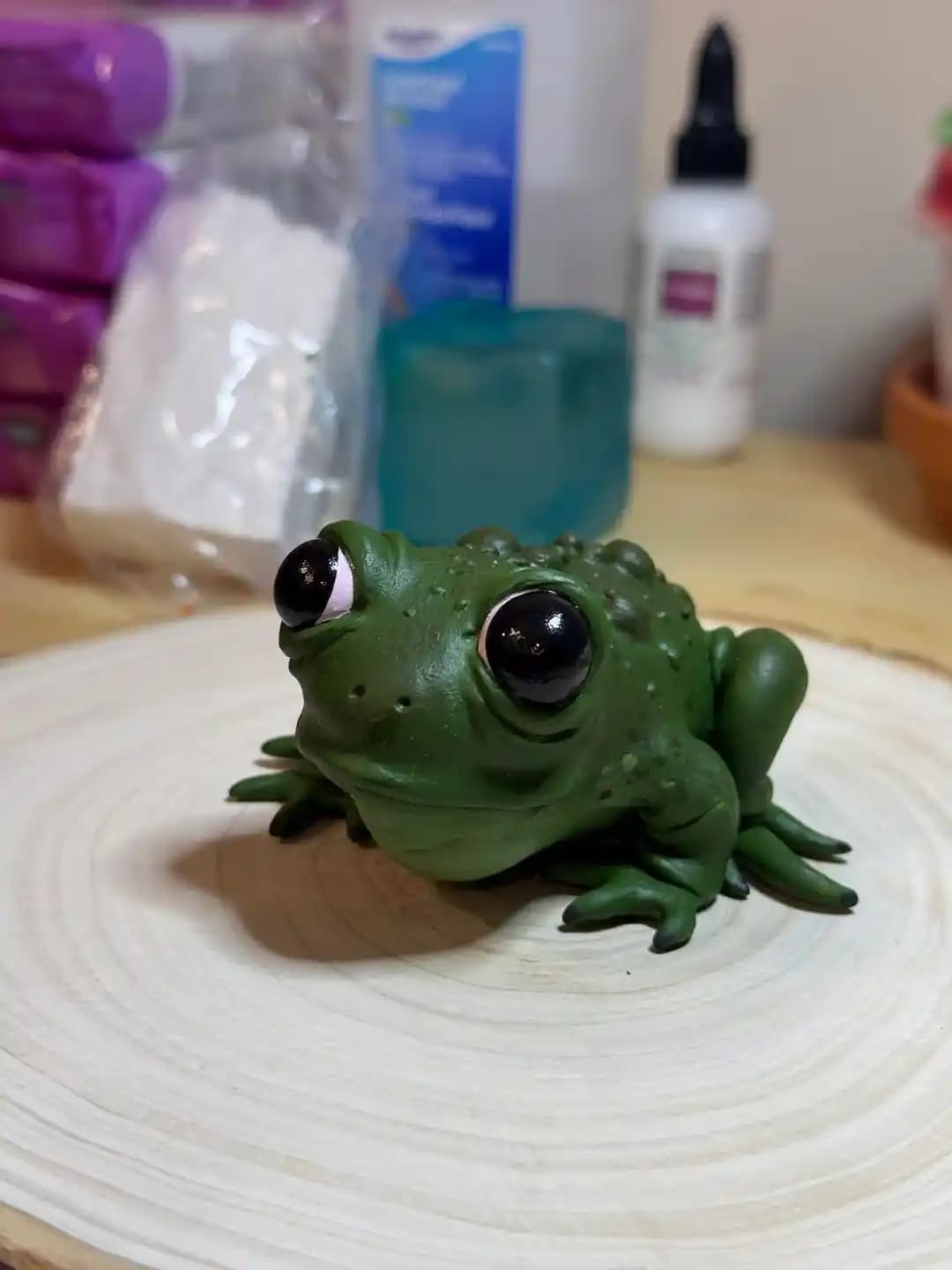 Sculpey Premo ile Kurbağa Figürü Yapımında Destek, Yüzey ve Boyama Teknikleri