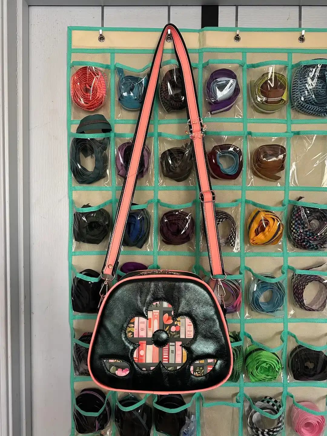 Vinil Dış Yüzeyli Çantalarda Kenar Bandı Yapımı ve Teknik İpuçları