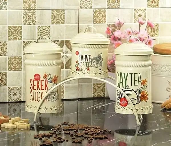 Çay Koyma Kavanozlarıyla Modern ve Şık Mutfak Dekorasyonu Yöntemleri