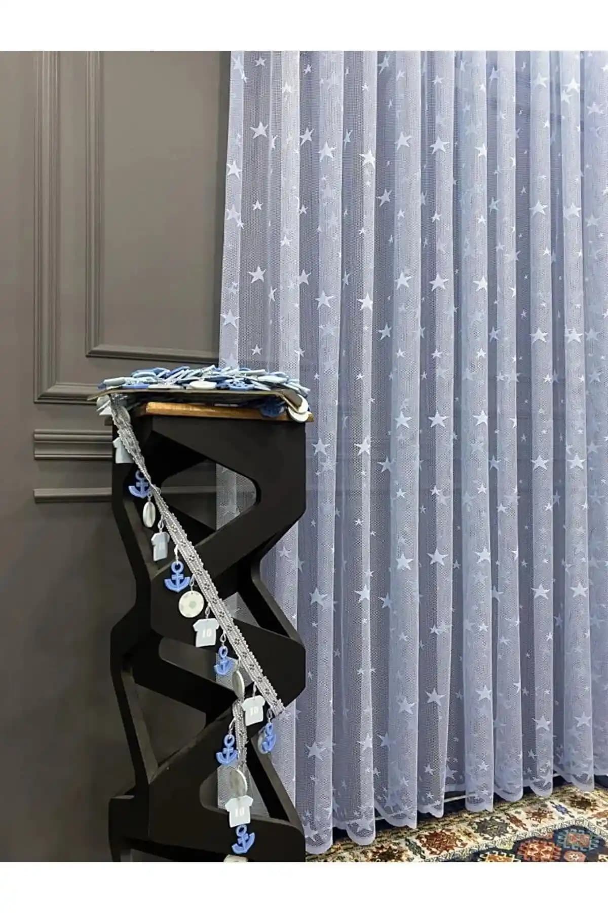 Erkek Çocuk Odası Perdesi Seçenekleri ve Dekorasyon İpuçları