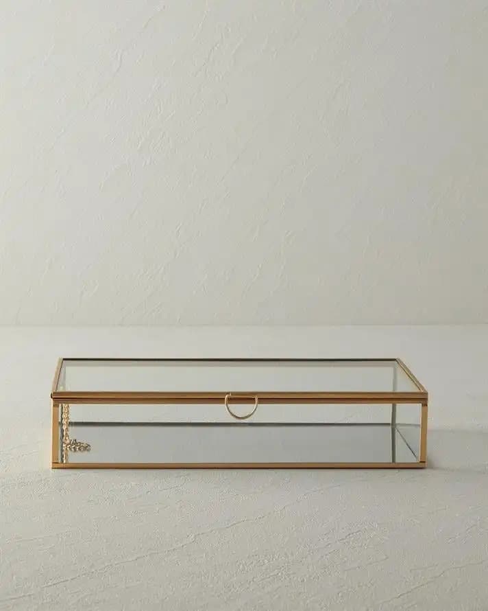 Gold Cam Kutu ile Dekorasyonda Zarafet ve Şıklık: Modern ve Pratik Kullanım Rehberi