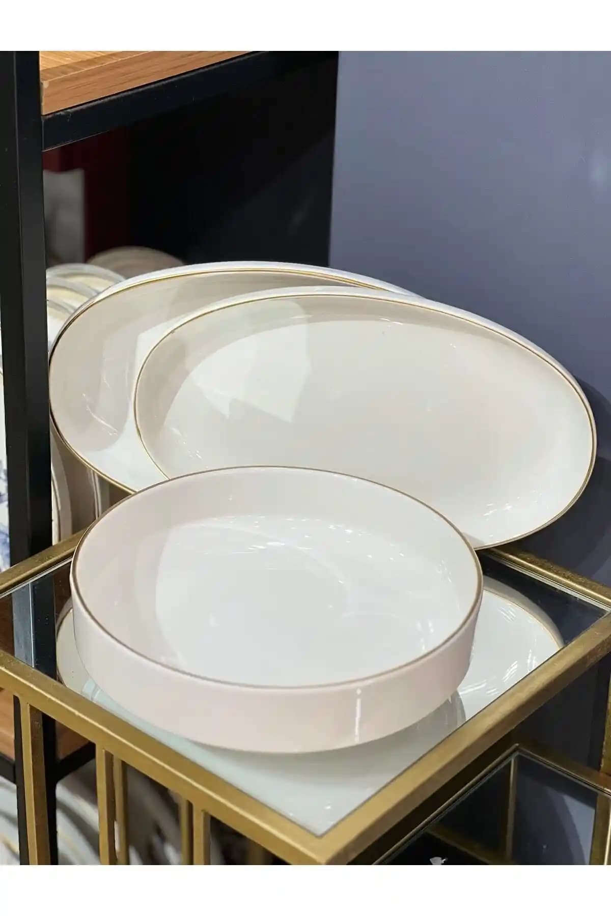 Kayık Salata Kasesi ile Dekorasyonda Şıklık ve Çok Yönlülük Sağlama