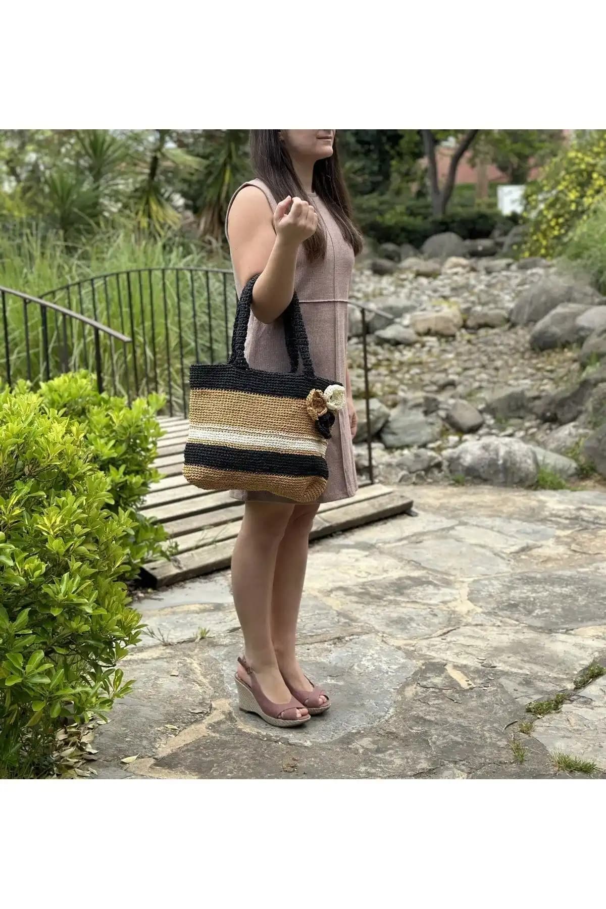 Örme Çantalar ile Dekorasyonda Sıcak ve Şık Dokunuşlar