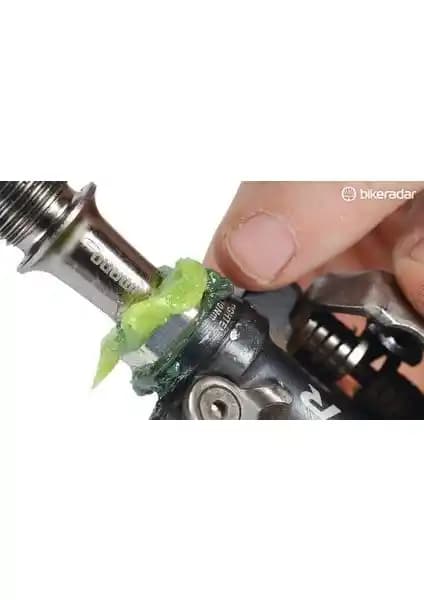 Shimano Gres Yağı 125 ml: Mekanik Parçalar İçin Dayanıklı ve Çok Yönlü Yağlama Çözümü