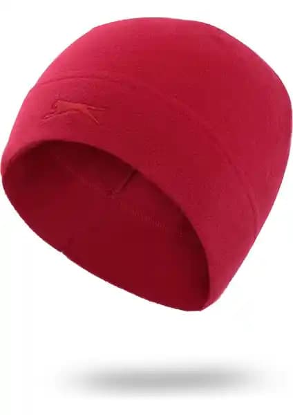 Slazenger BENT Polar Unisex Bere Kırmızı: Soğuk Havalarda Şıklık ve Sıcaklık Sağlayan Tasarım