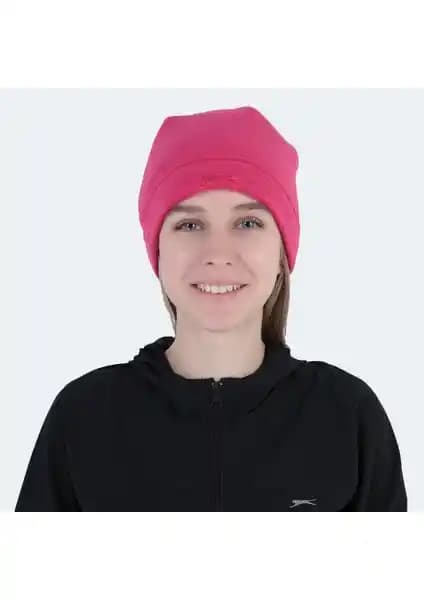Slazenger BENT Polar Unisex Fuşya Bere: Şık ve Fonksiyonel Kış Aksesuarı