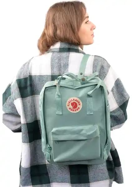 Kanken Sırt Çantası: Hafif, Dayanıklı ve Çok Yönlü Günlük Kullanım Çantası