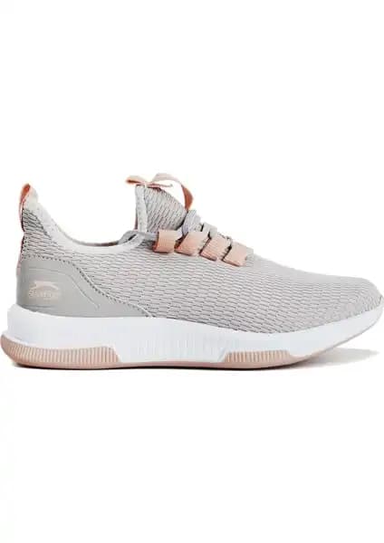 Slazenger ABENA Kadın Sneaker: Konfor ve Şıklığı Bir Arada Sunan Modern Spor Ayakkabı