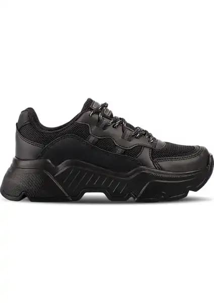 Slazenger ZELPHA Kadın Sneaker: Şıklık ve Konforu Bir Arada Sunan Modern Ayakkabı