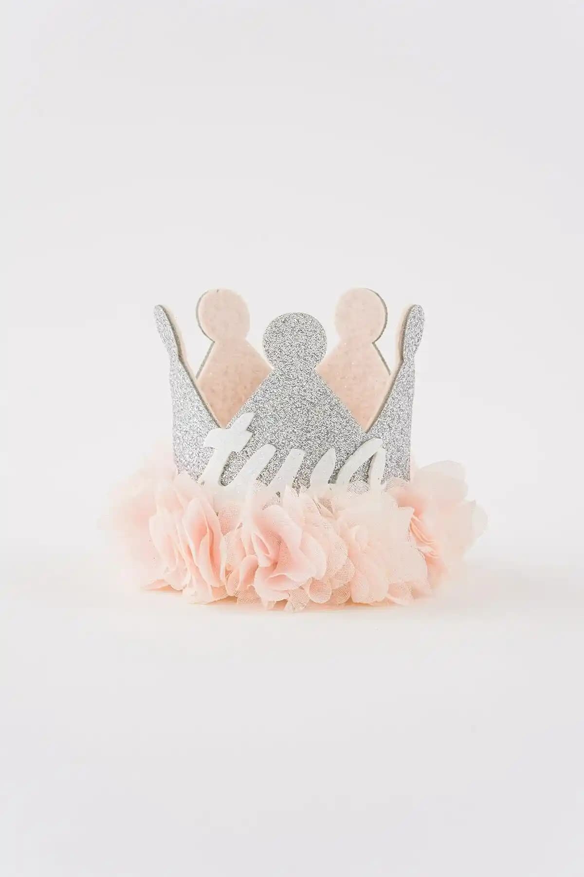 Banamio 2 Yaş Lastikli Doğum Günü Simli Parti Şapkası Güvenli ve Şık Tasarım