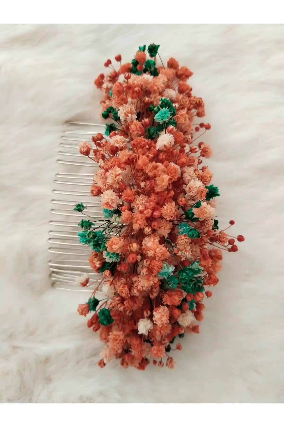 Doğal Malzemelerle Tasarlanmış Turuncu Yeşil Süslemeli Tarak Toka Ürünü