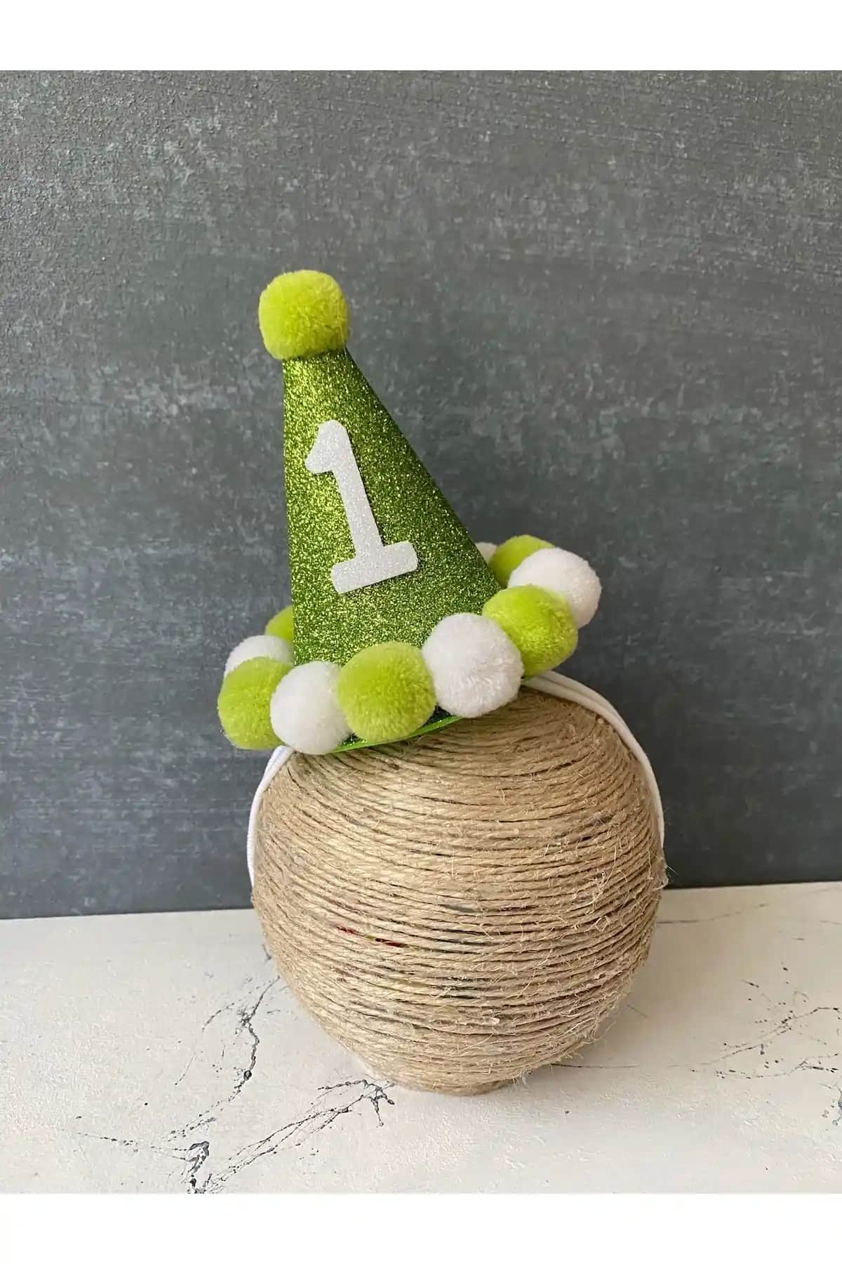 Miniko Butik Yeşil 1 Yaş Erkek Bebek Doğum Günü Tacı Şık ve Konforlu Tasarım