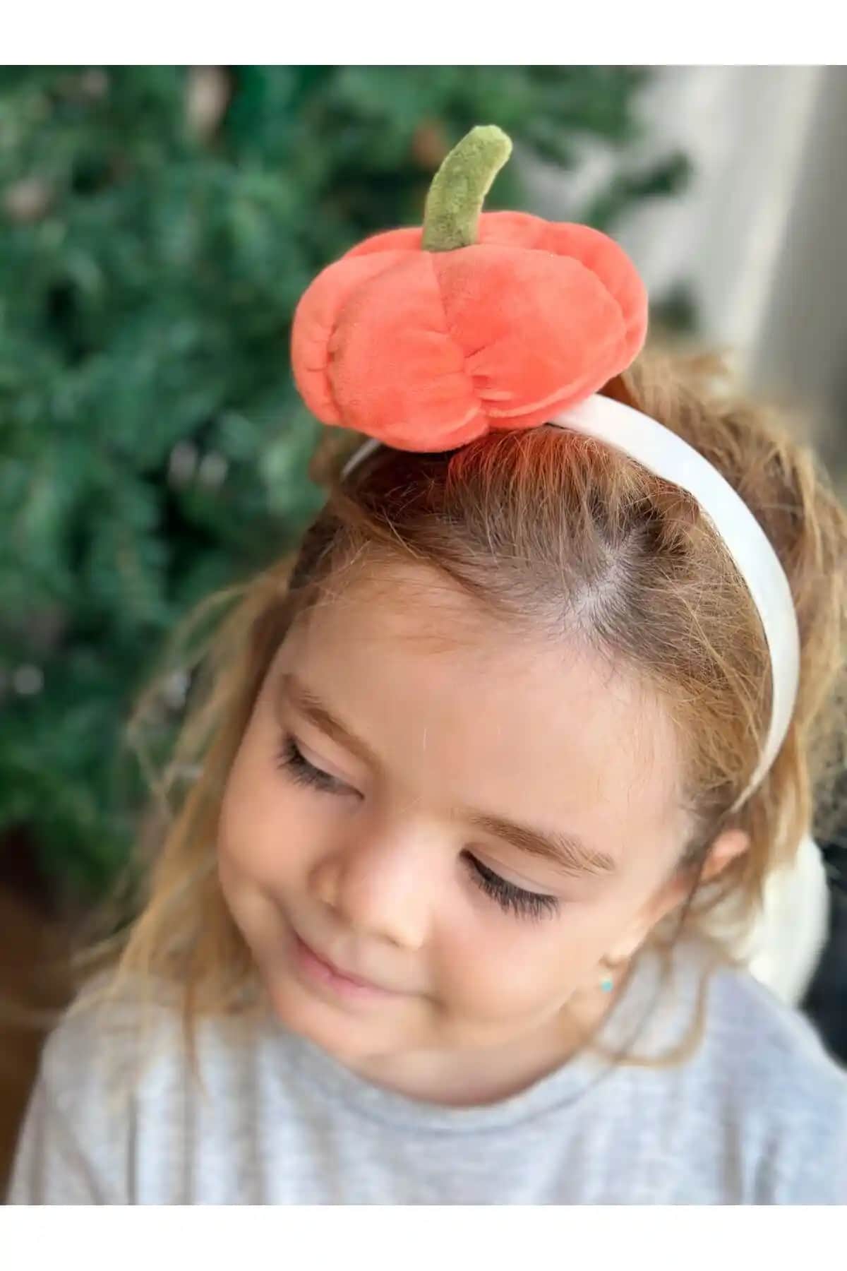 Queen Aksesuar Özel Tasarım Lüks Saten Pumpkin Bal Kabağı Peluş Büyük 3D Kabak Taç