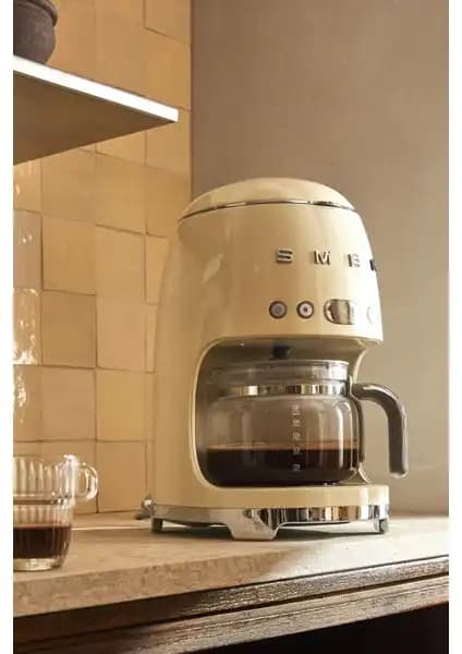 Smeg DCF01CREU ve DCF02GREU Filtre Kahve Makineleri Karşılaştırması ve Özellikleri 1